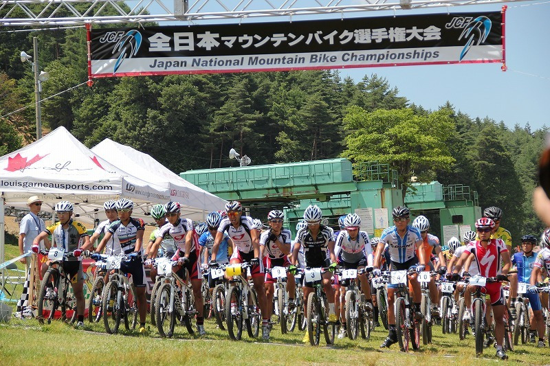 $国際自然環境アウトドア専門学校のブログ-全日本マウンテンバイク選手権2011